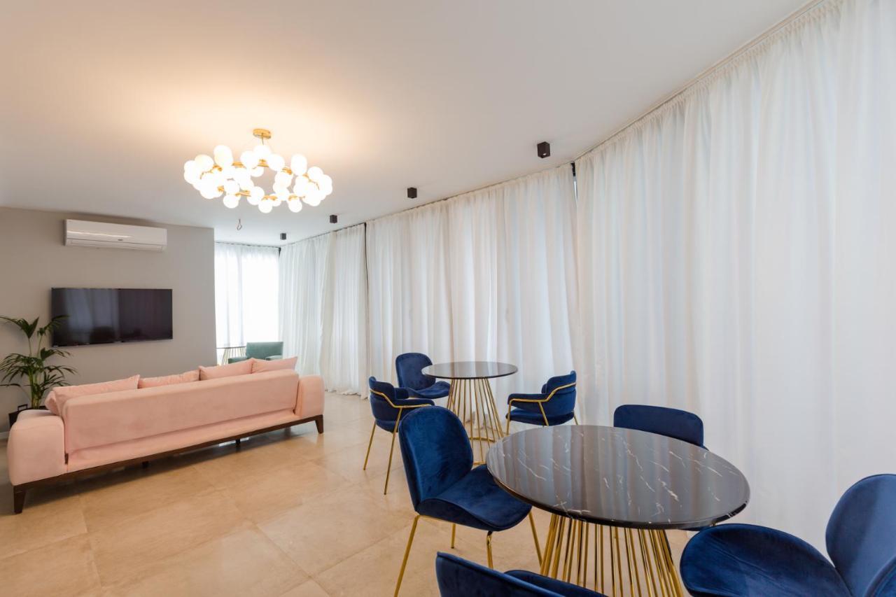 Hotel Lifetime Батумі Екстер'єр фото